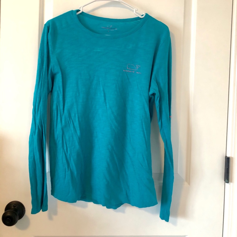 🤙🏼teal vineyard vines shirt🤙🏼